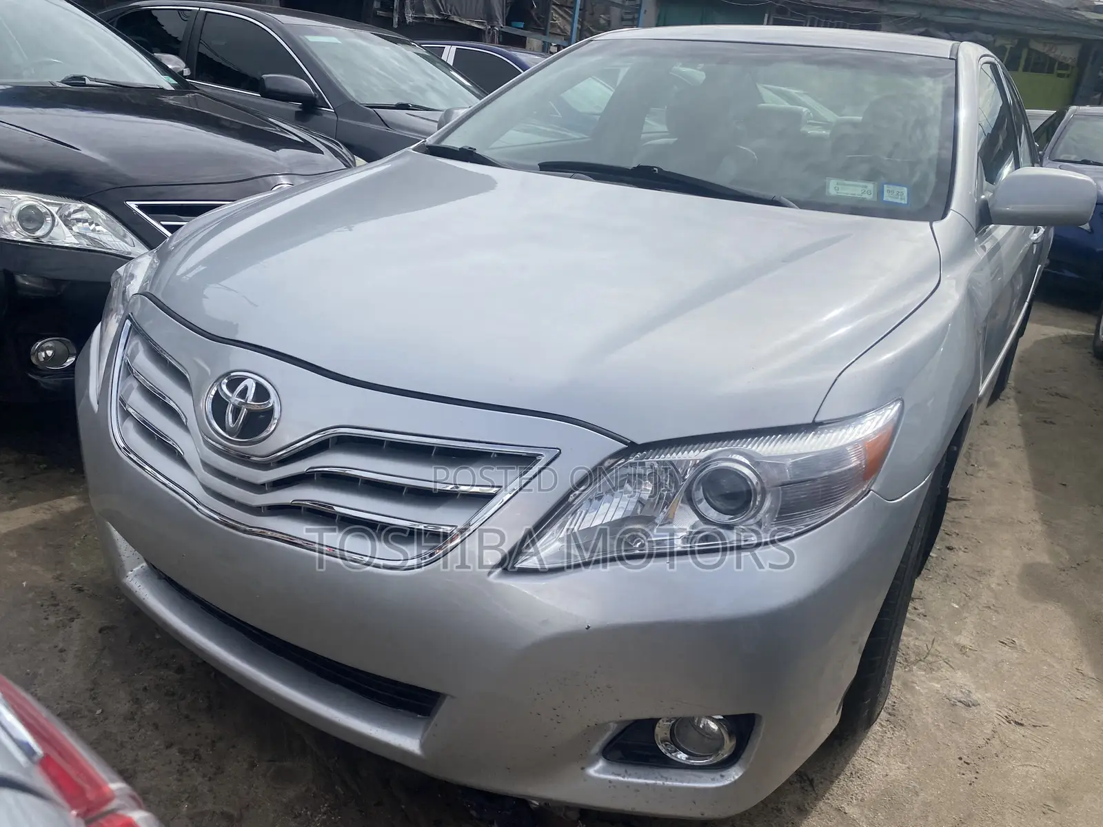 Toyota Camry LE 4dr Sedan (2.5L 4cyl 6A) 2011 Silver