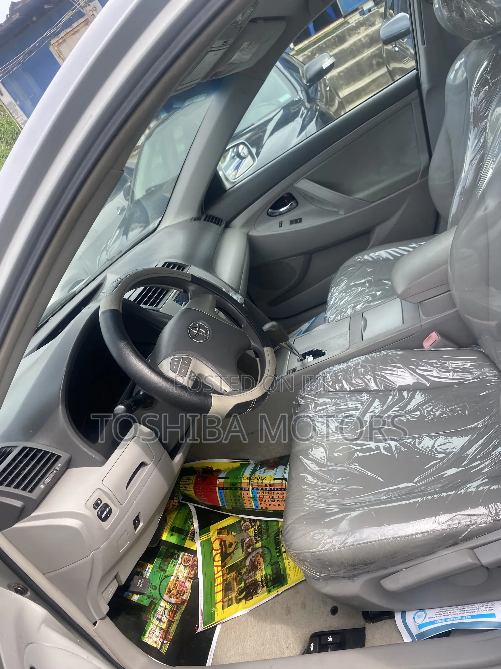 Toyota Camry LE 4dr Sedan (2.5L 4cyl 6A) 2011 Silver