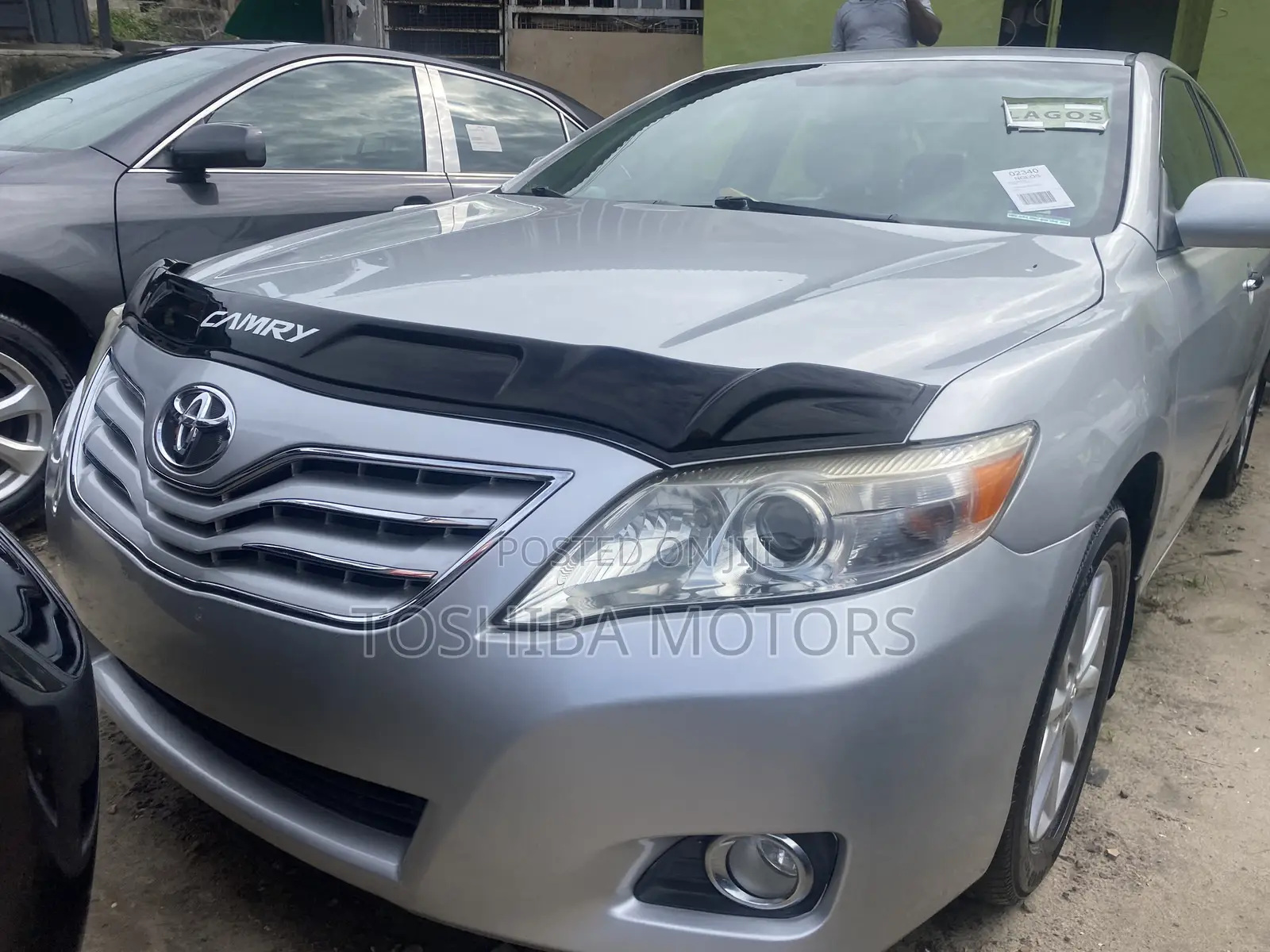 Toyota Camry XLE V6 4dr Sedan (3.5L 6cyl 6AM) 2010 Silver