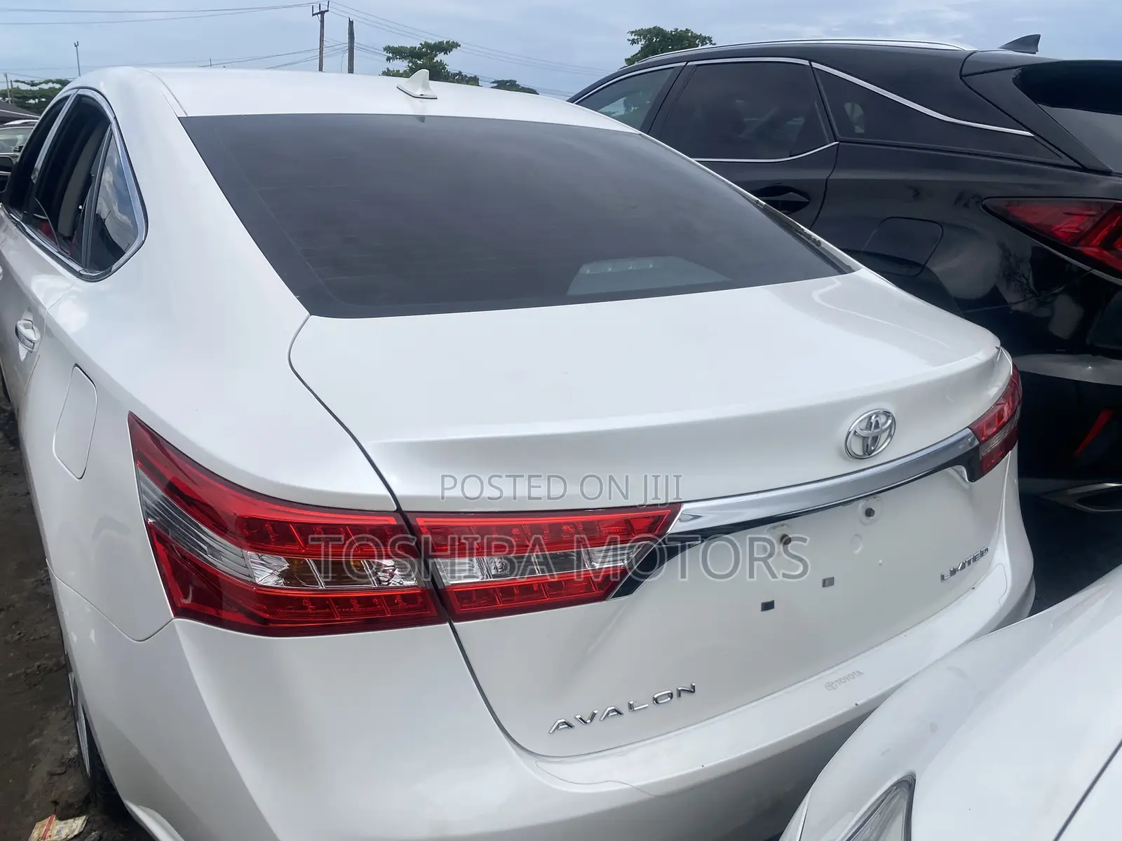 Toyota Avalon Limited FWD Sedan (3.6L 6cyl 6A) 2016 White