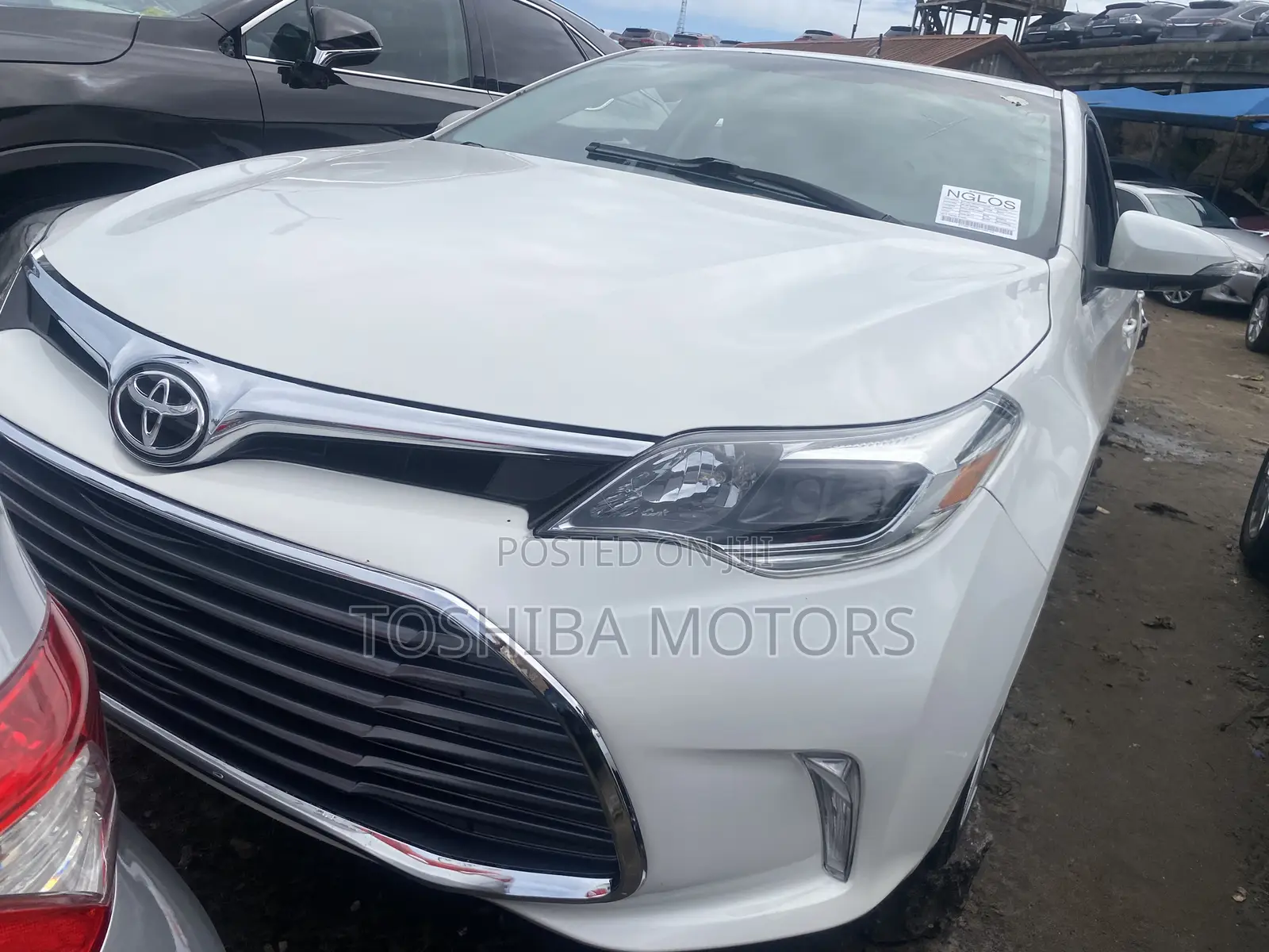 Toyota Avalon Limited FWD Sedan (3.6L 6cyl 6A) 2016 White