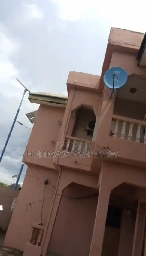 4bdrm Block of Flats in Rumuigbo for sale