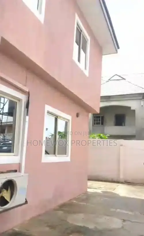4bdrm Block of Flats in Rumuigbo for sale