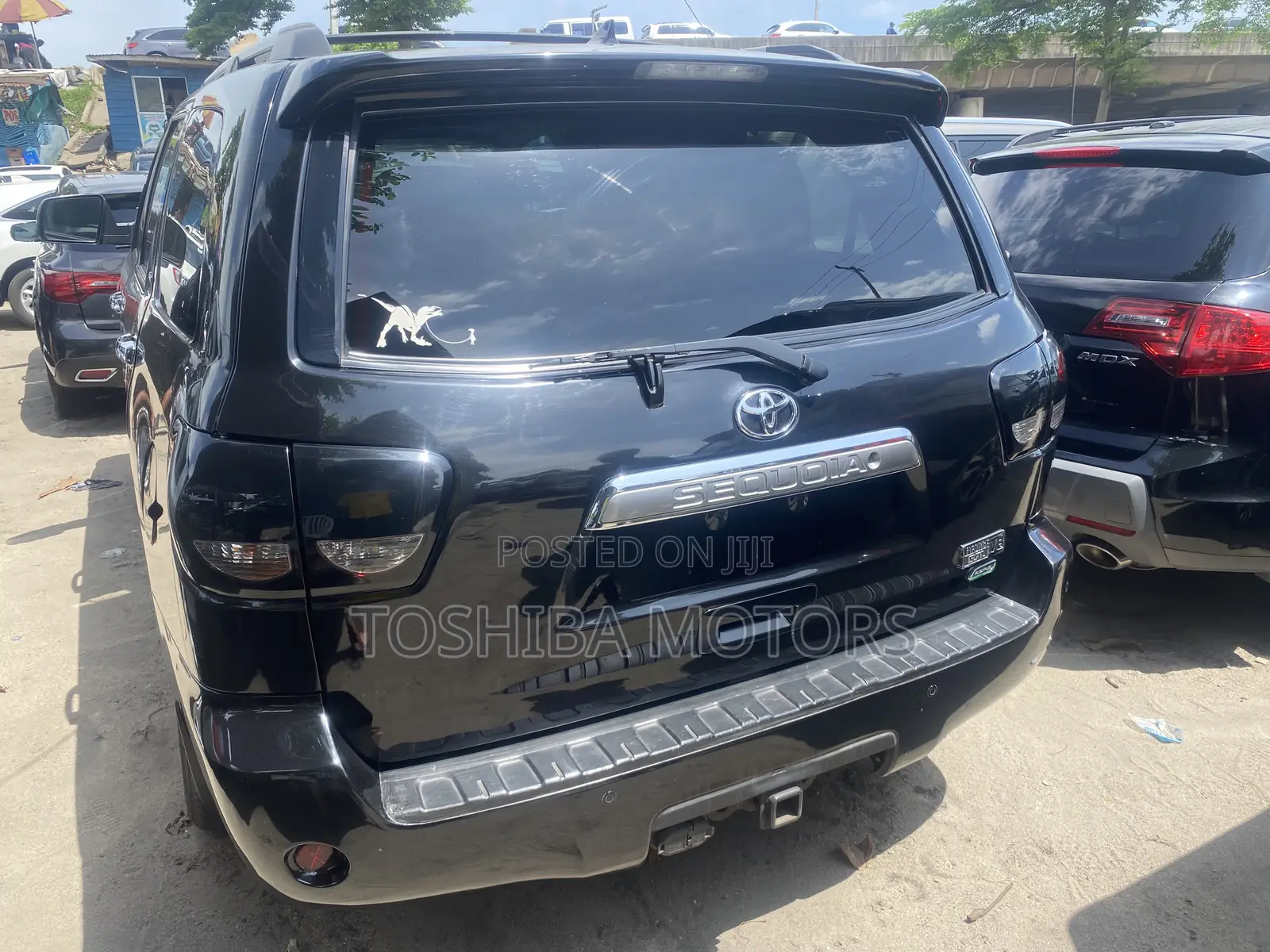 Toyota Sequoia Platinum 4dr SUV 4WD (5.7L 8cyl 6A) 2013 Black