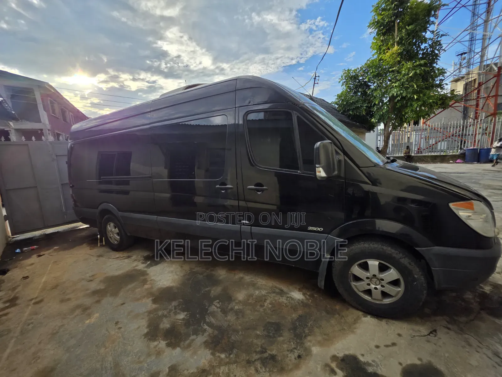 Mercedes-Benz Sprinter 2012 Black