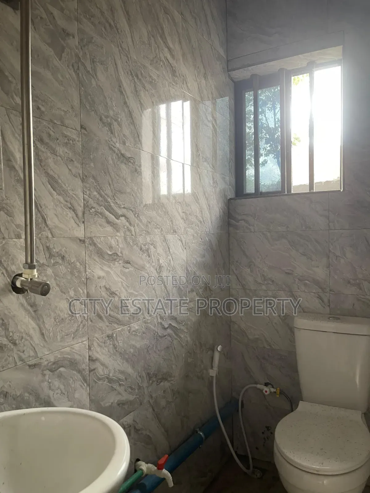 2bdrm Block of Flats in Pounds Estate, Rumuduru for rent