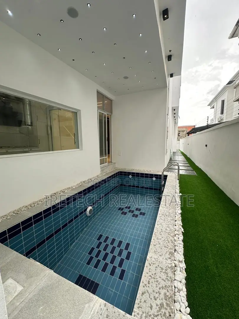 5bdrm Duplex in Ologolo Enviroment for sale