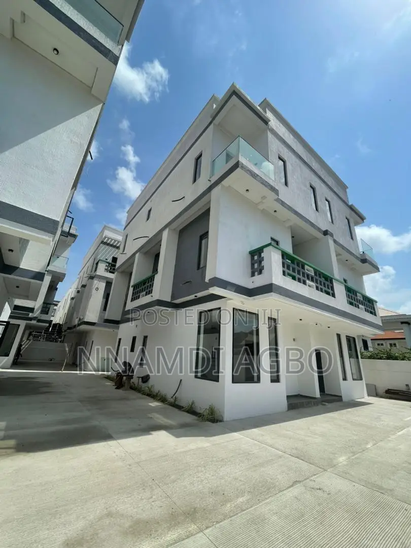3bdrm Duplex in Lekki Phase 1 for rent