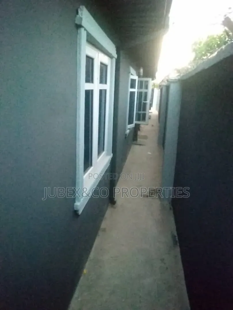 2bdrm Block of Flats in Powerline Iyana for sale