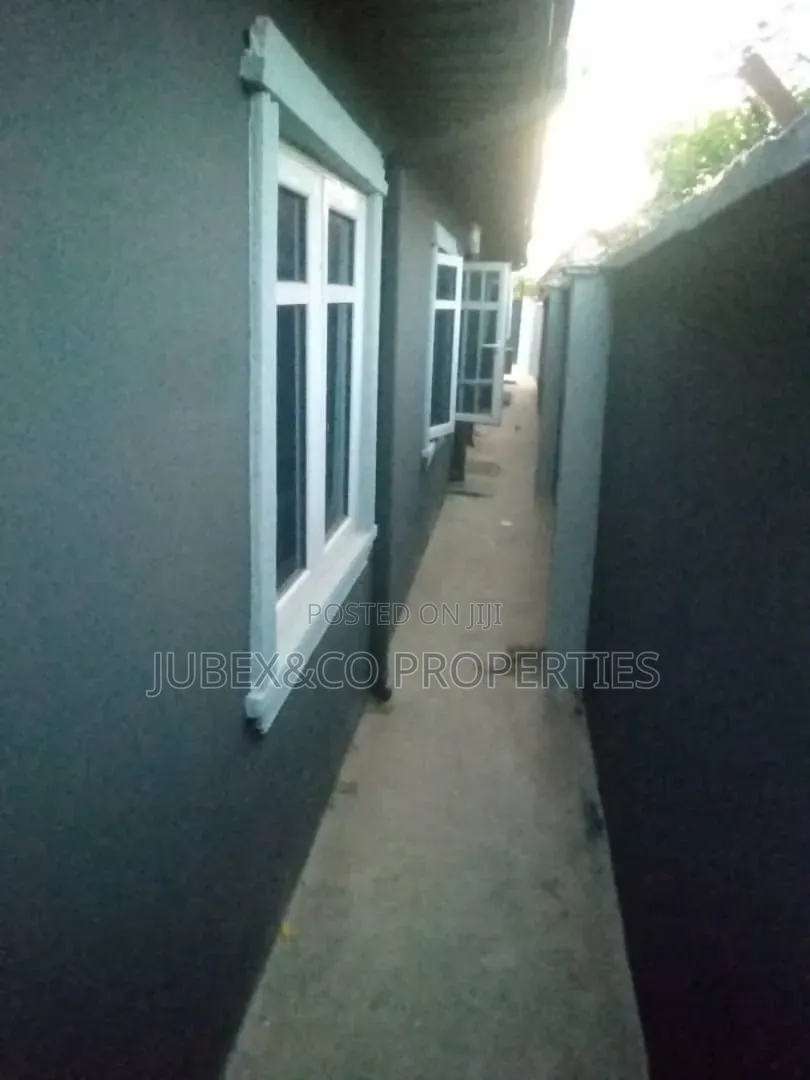 2bdrm Block of Flats in Powerline Iyana for sale