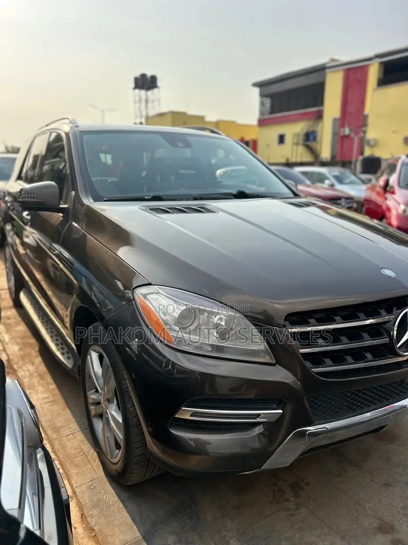 Mercedes-Benz M Class ML350 4dr SUV (3.5L 6cyl 7A) 2015 Brown