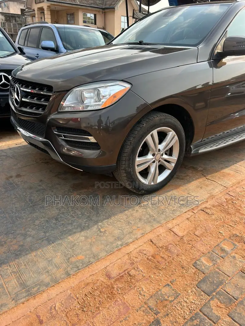Mercedes-Benz M Class ML350 4dr SUV (3.5L 6cyl 7A) 2015 Brown