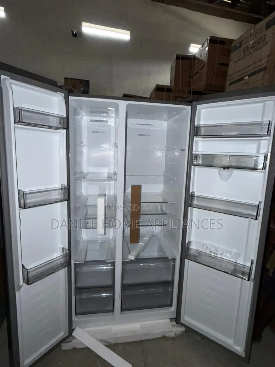 Hisense Side-by-Side Refrigerator With a Built-in Water Dispenser