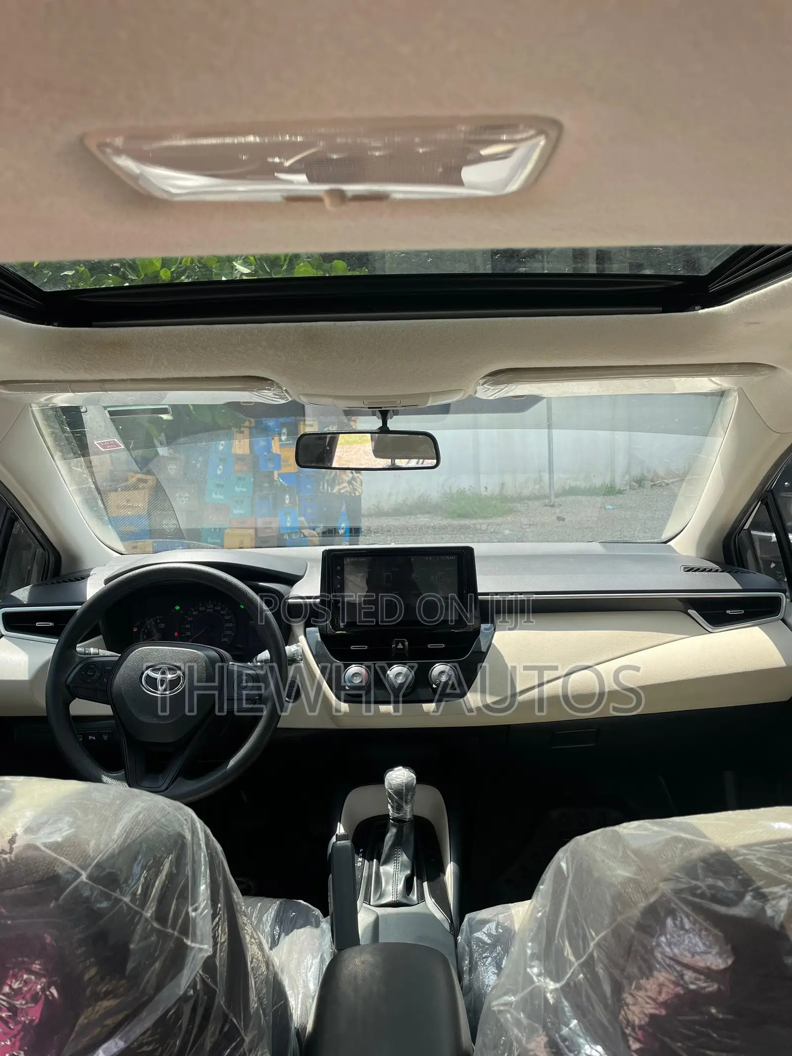 Toyota Corolla XSE 2023 Brown