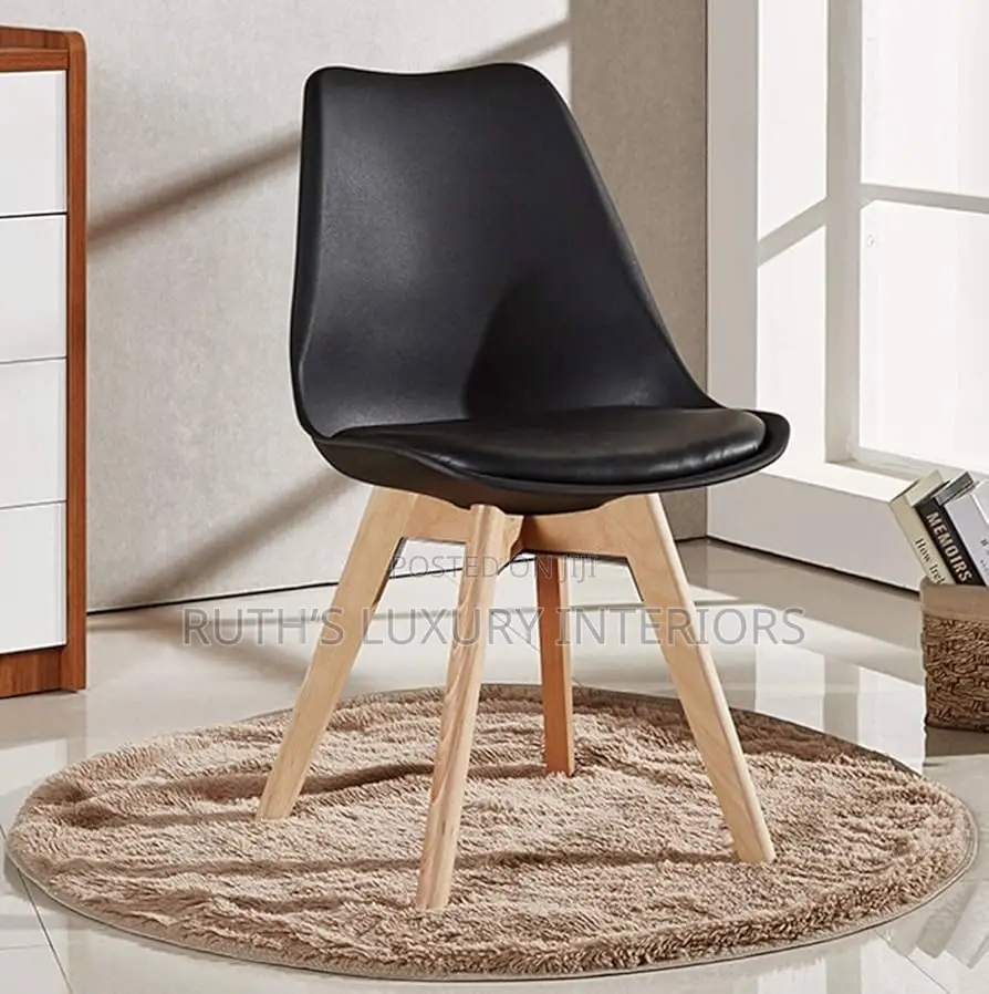 Solid Wooden Leg Dining Chair Furniture With Foam