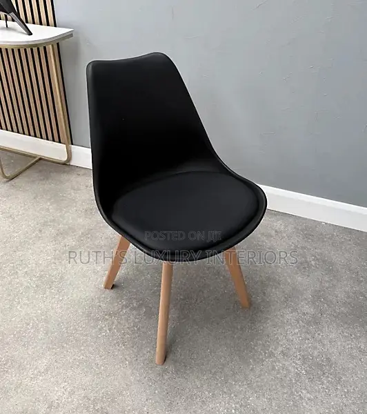 Solid Wooden Leg Dining Chair Furniture With Foam