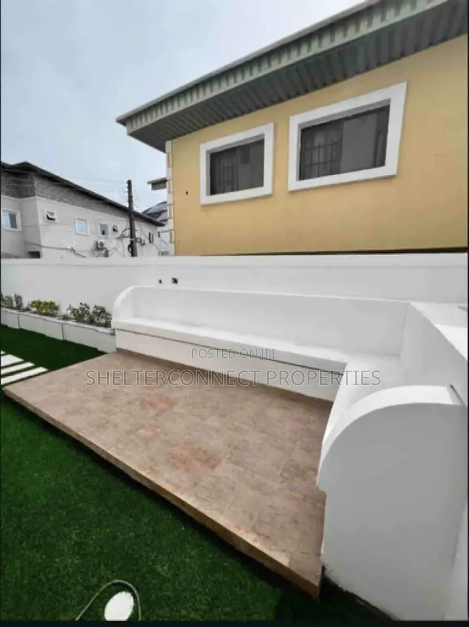 4bdrm Duplex in Ado / Ajah for sale
