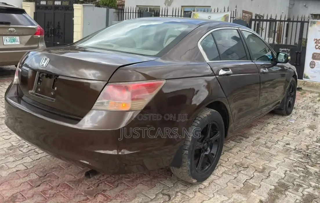 Honda Accord 2010 Brown