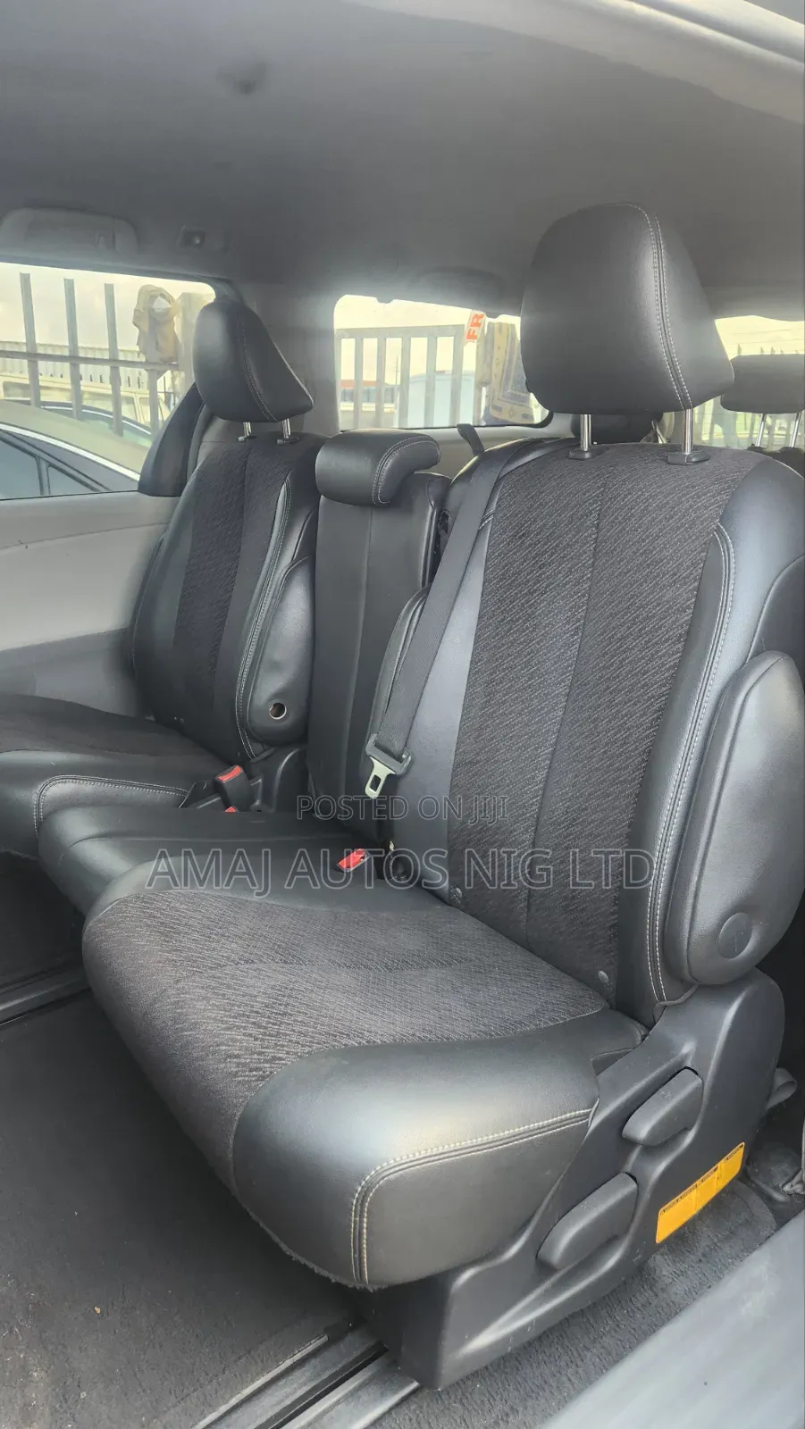 Toyota Sienna SE 8 Passenger 2012 Black