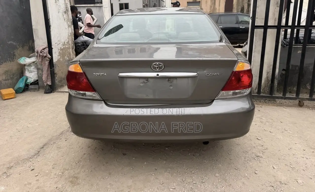 Toyota Camry 2006 Gray