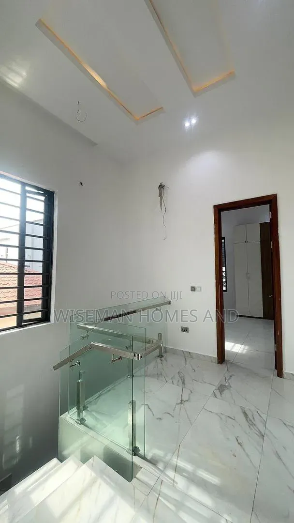 4bdrm Duplex in Idaho Agungi Lekki, Idado for rent