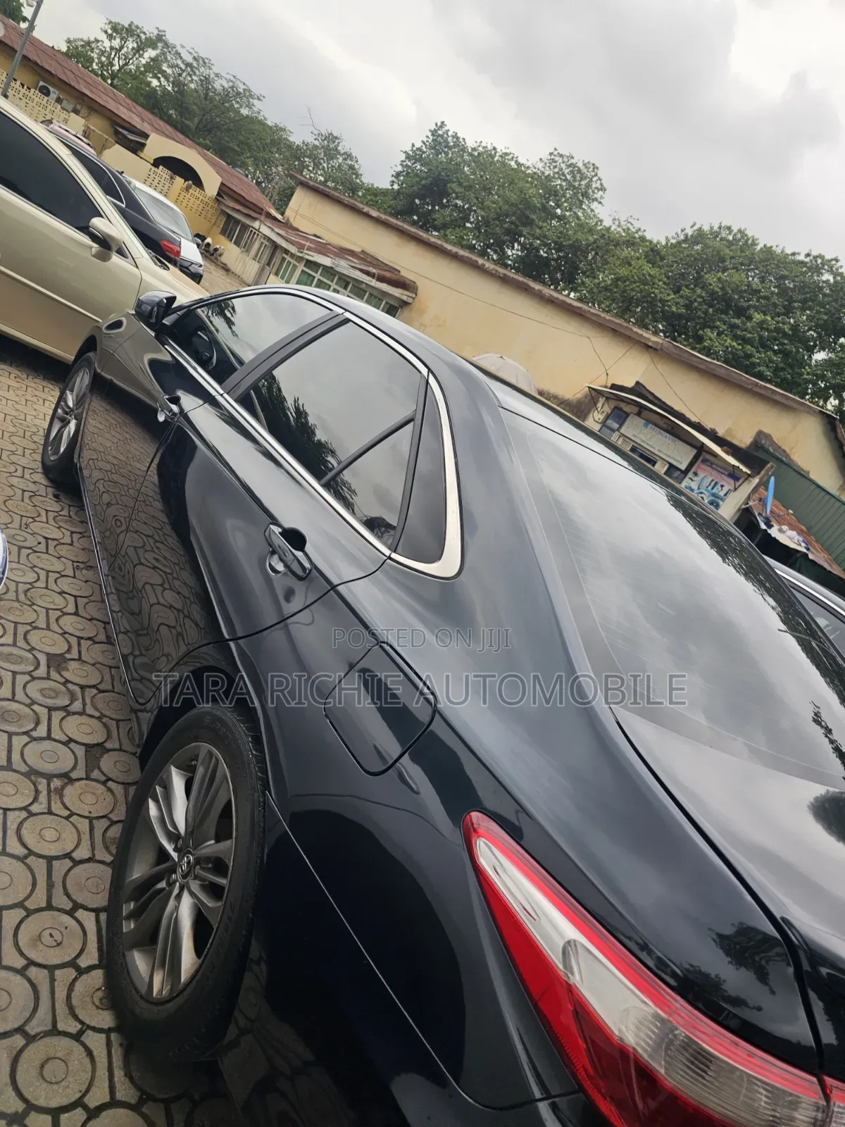 Toyota Camry 2016 Black