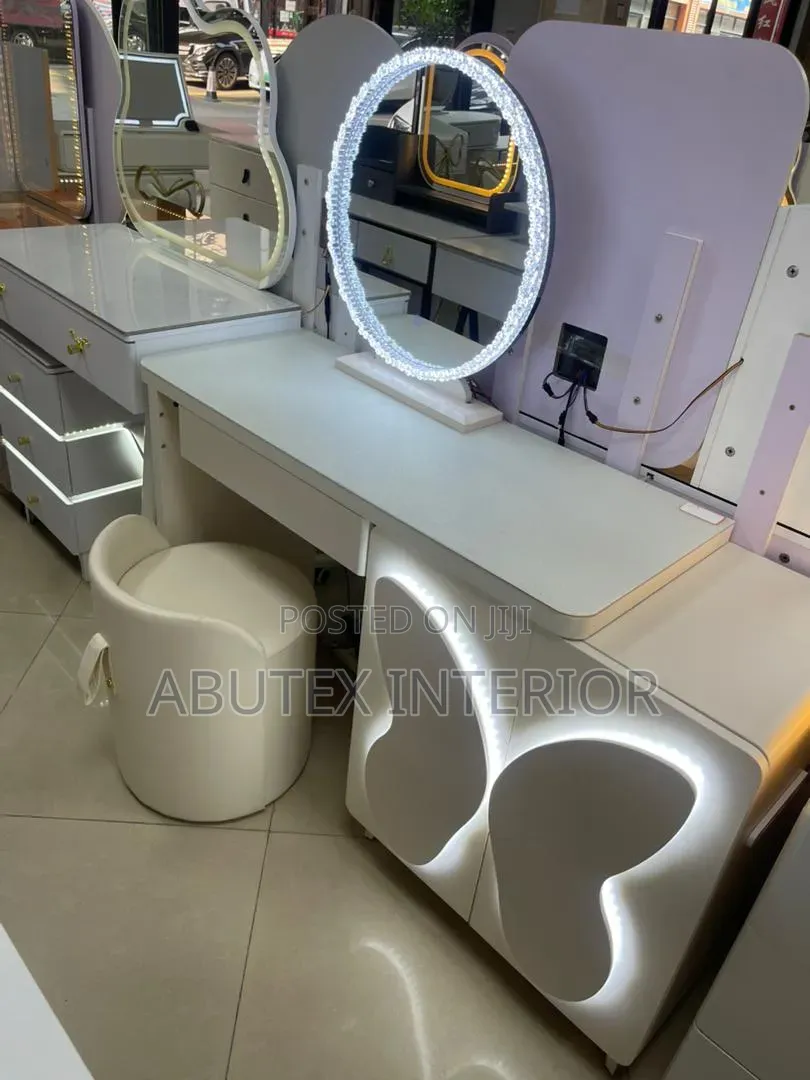 Luxury Imported Exclusive Dressing Mirror Set