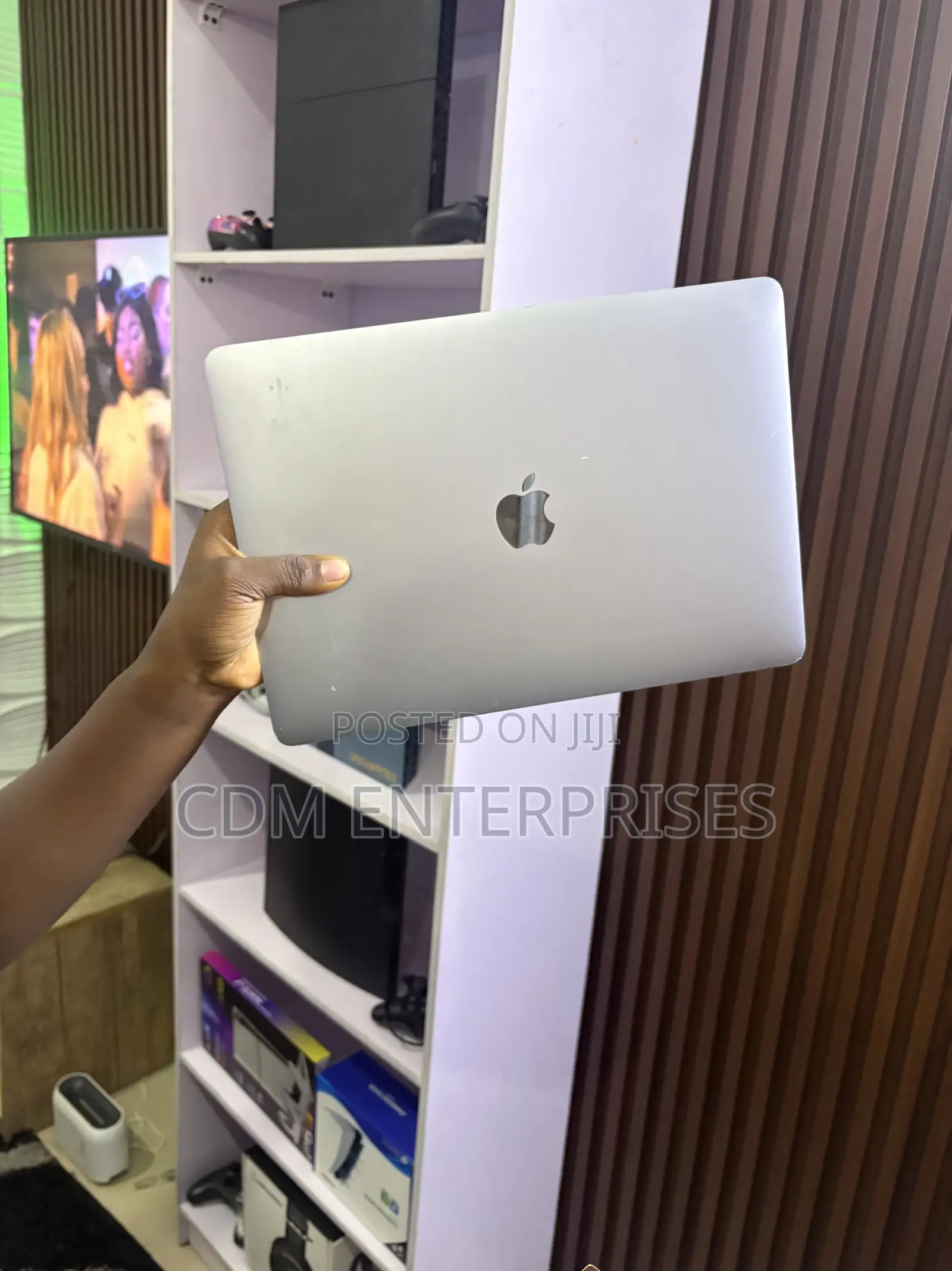 Laptop Apple MacBook Pro 2018 8GB Intel Core i5 SSD 256GB