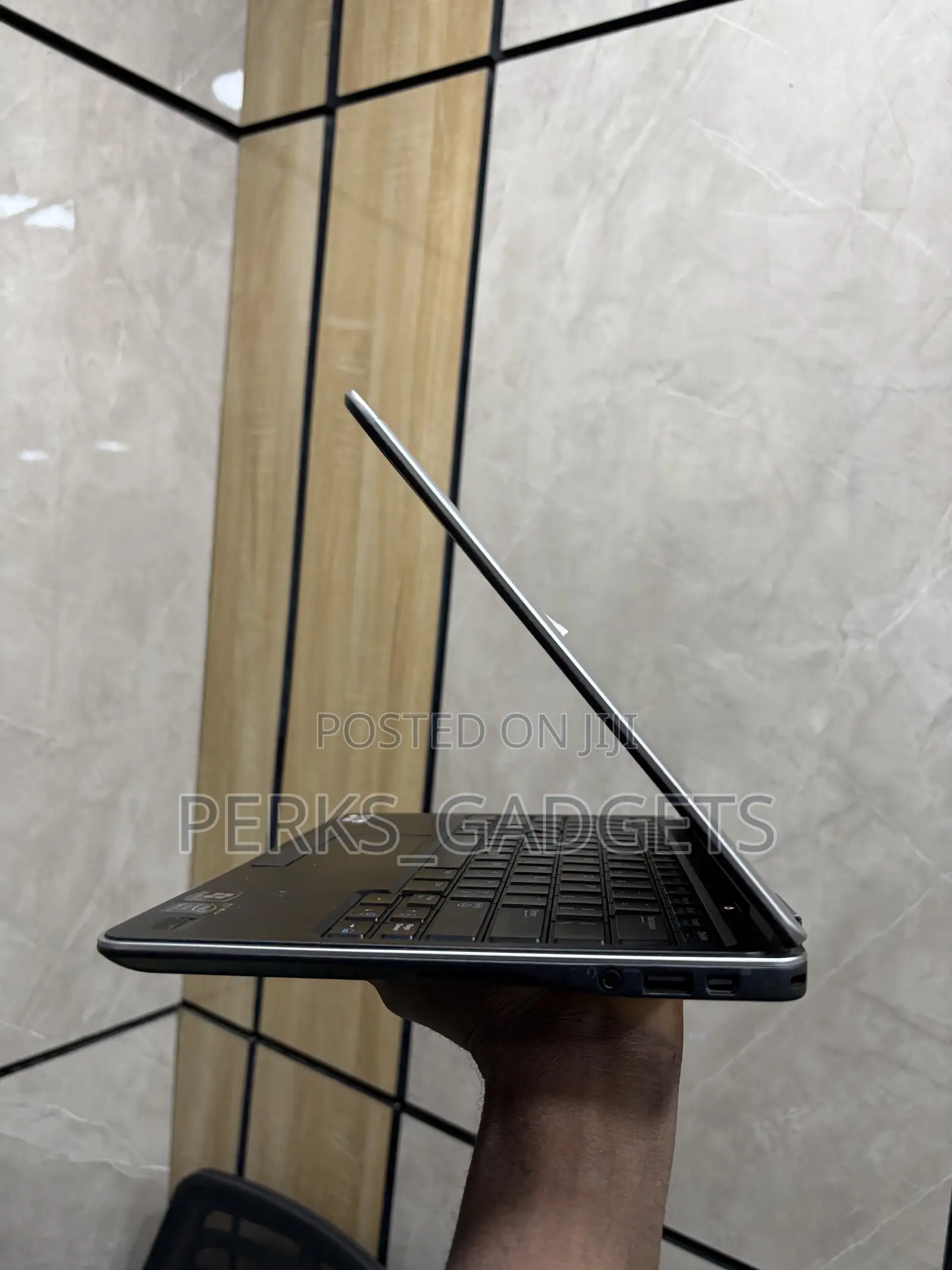 Laptop Dell Latitude E7240 4GB Intel Core i5 SSD 128GB