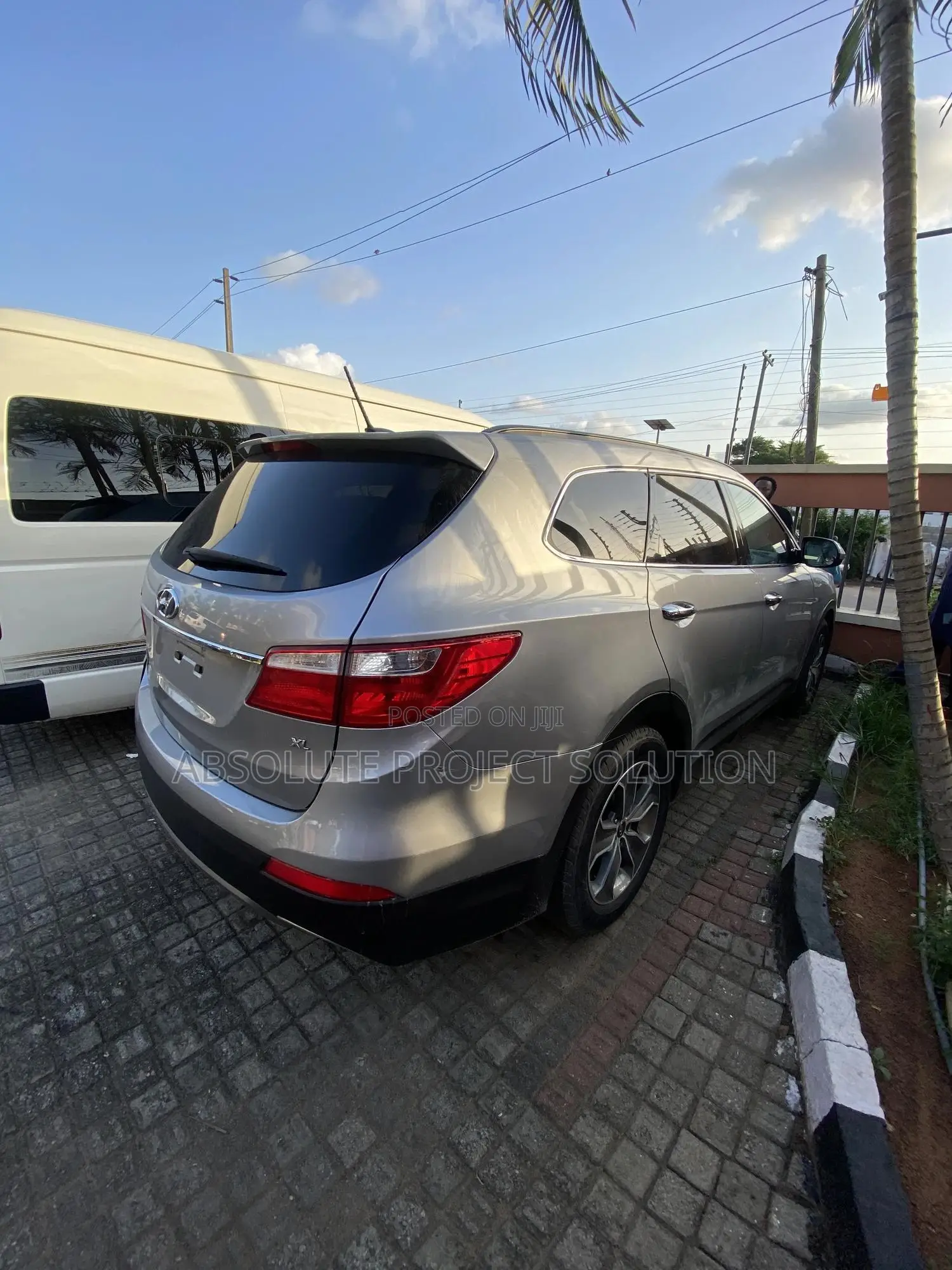 Hyundai Santa Fe GLS 4dr SUV AWD (3.3L 6cyl 6A) 2015 Silver