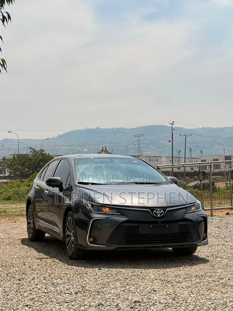 Toyota Corolla XSE 2023 Gray