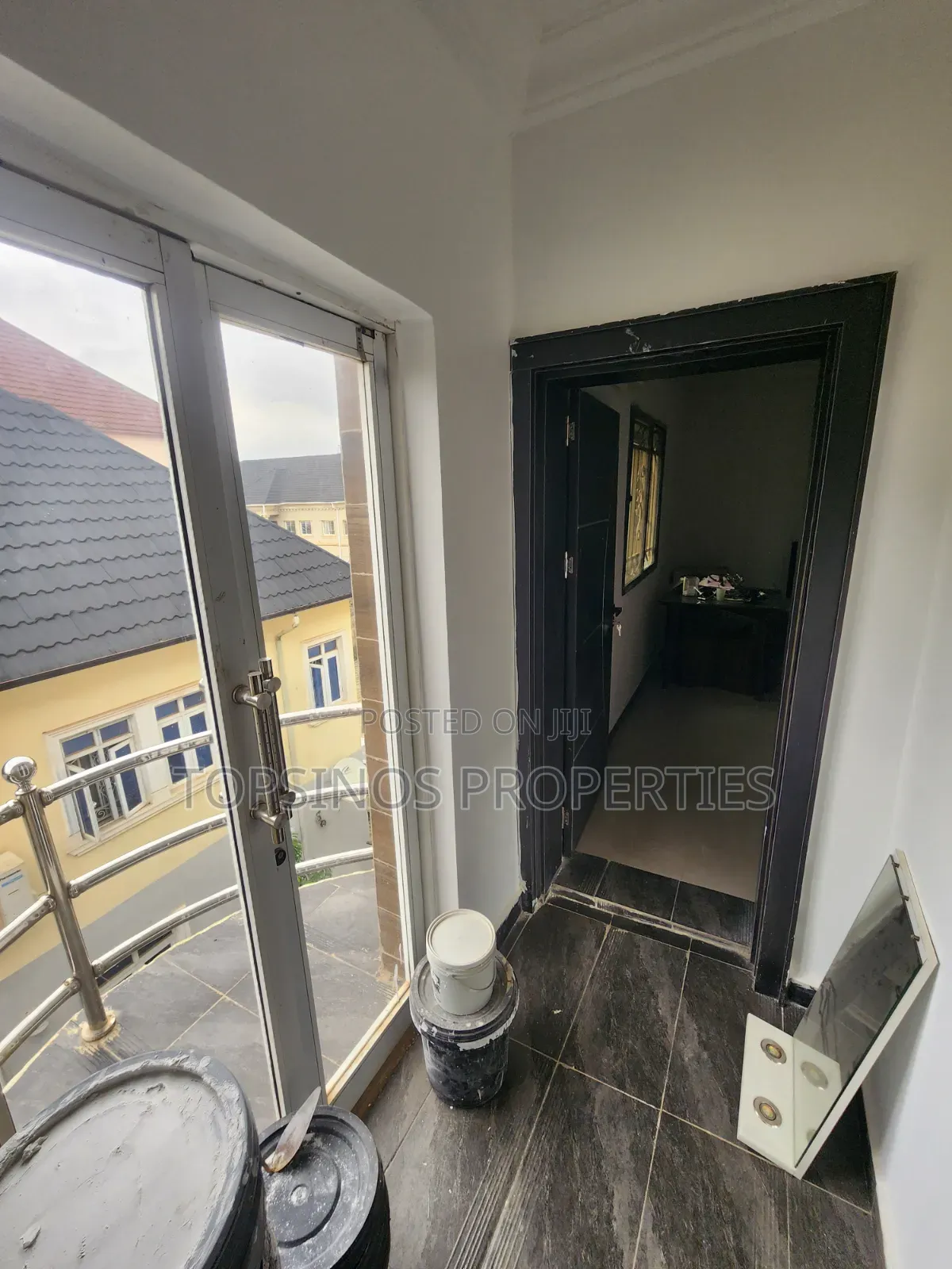 Furnished 1bdrm Block of Flats in Dawaki for rent