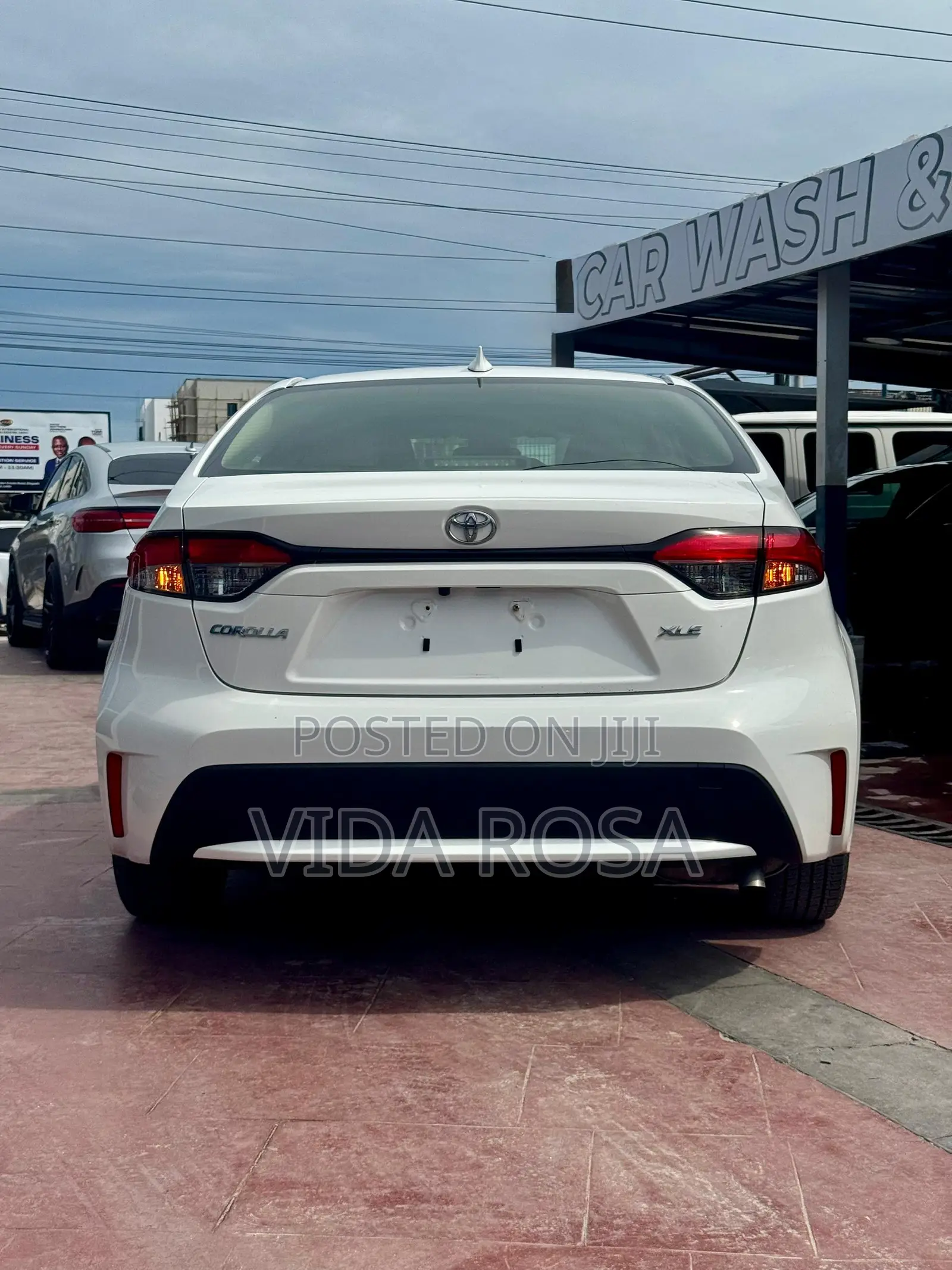 Toyota Corolla XLE 2022 White