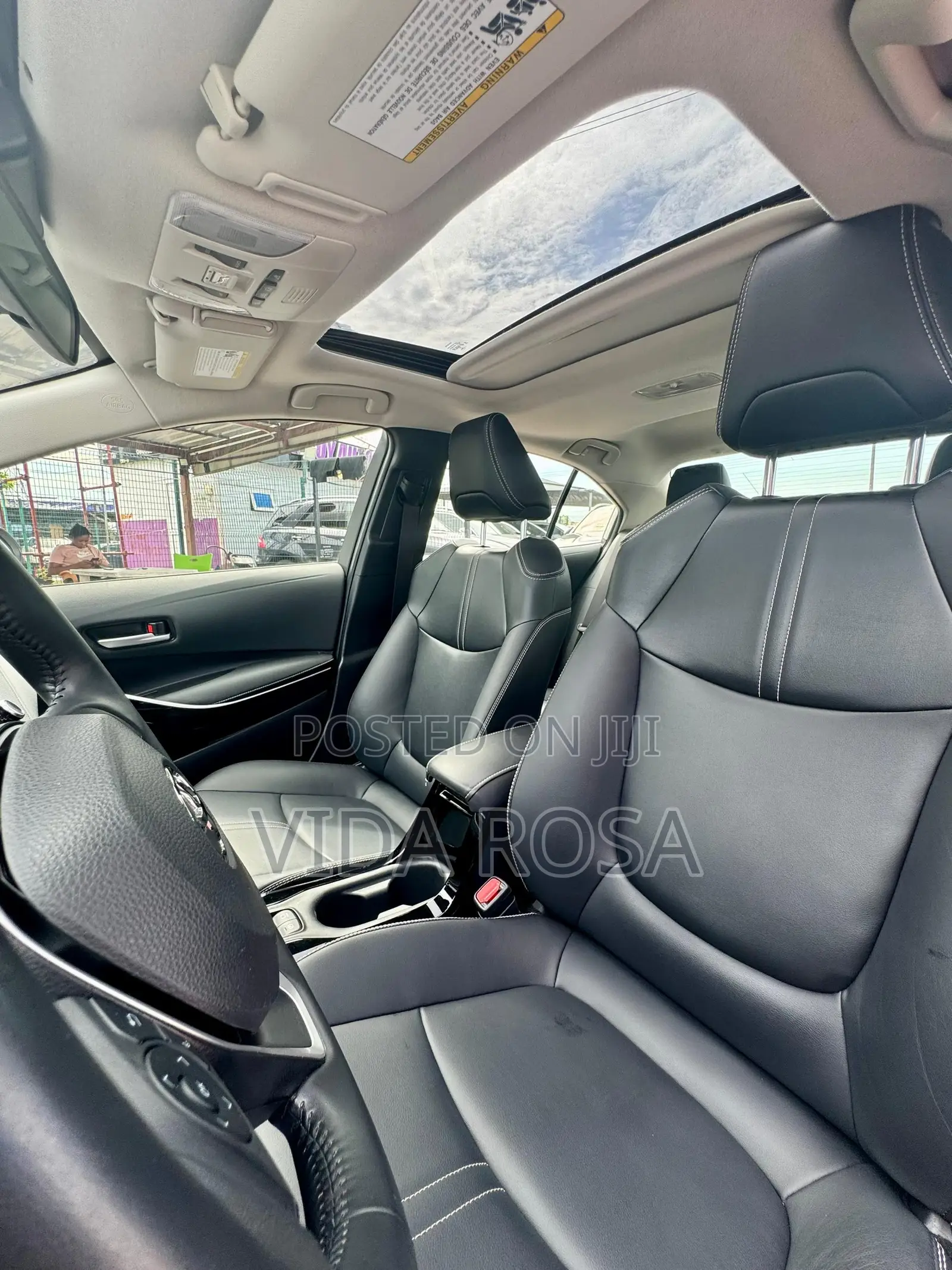 Toyota Corolla XLE 2022 White