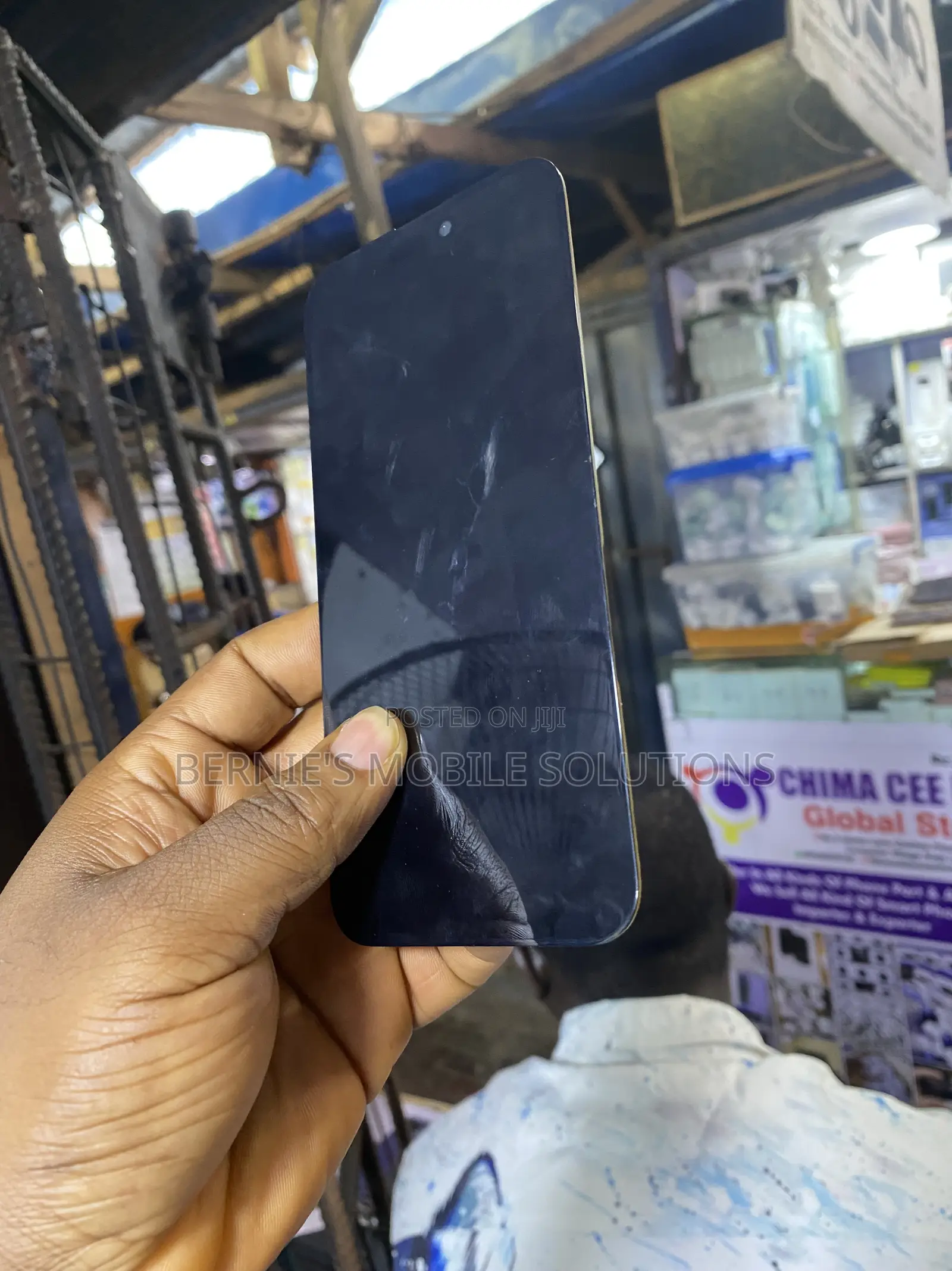 iPhone 15promax Follow Come Screen