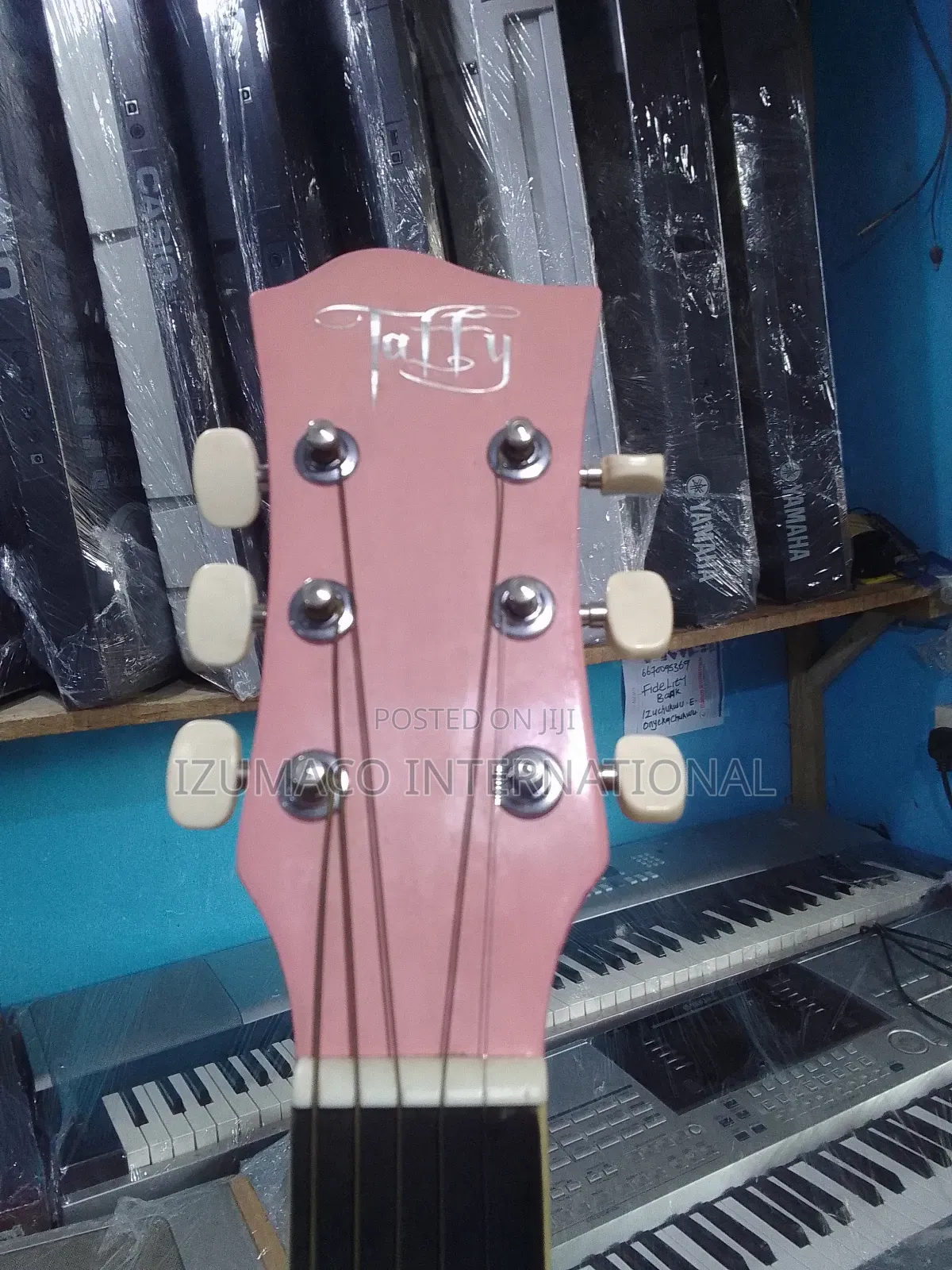 Taffy Acoustic Guitar – Clean Sound Strong Body