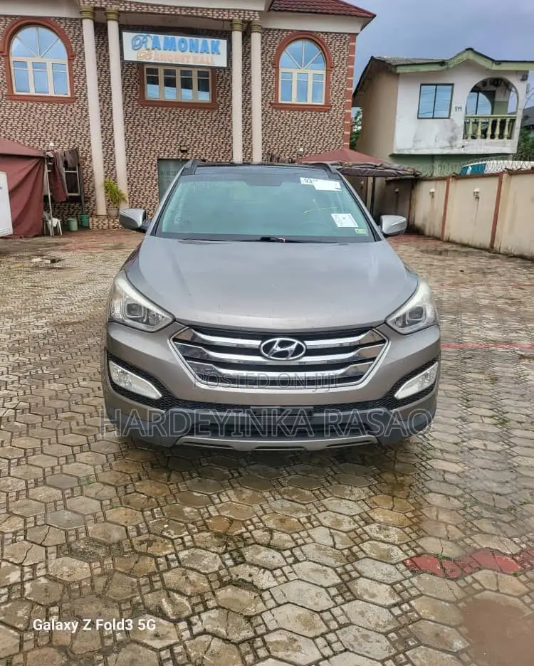 Hyundai Santa Fe Limited 4dr SUV (3.3L 6cyl 6A) 2015 Brown