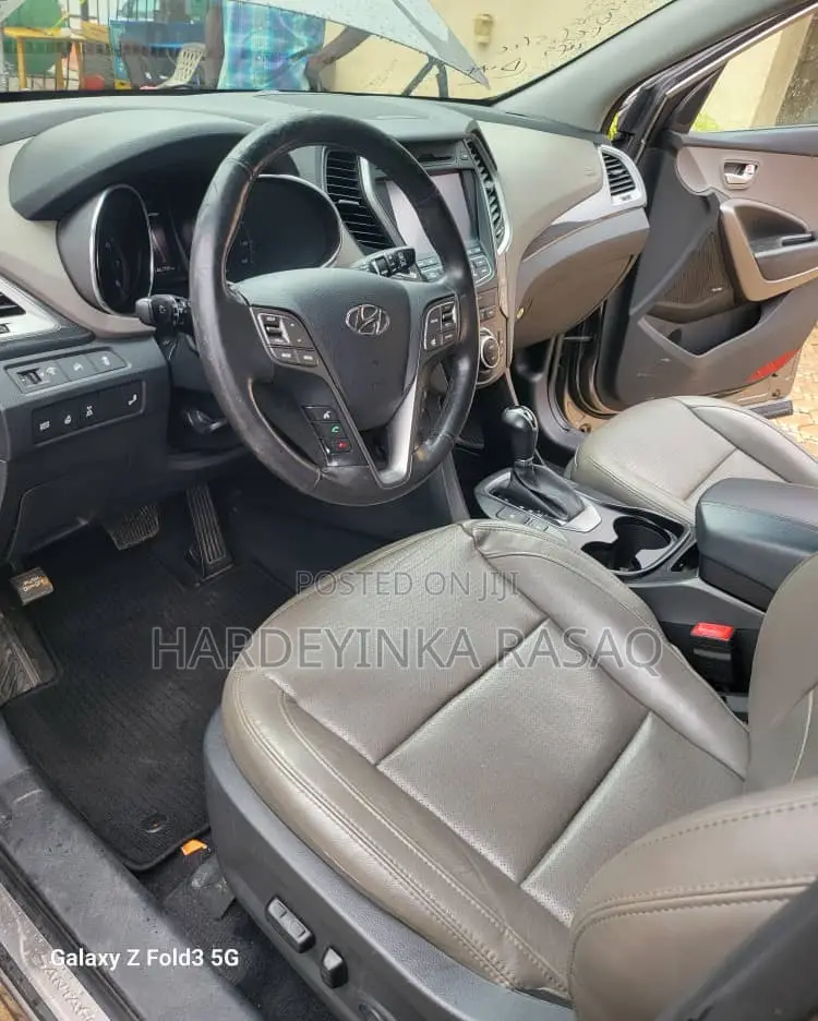 Hyundai Santa Fe Limited 4dr SUV (3.3L 6cyl 6A) 2015 Brown
