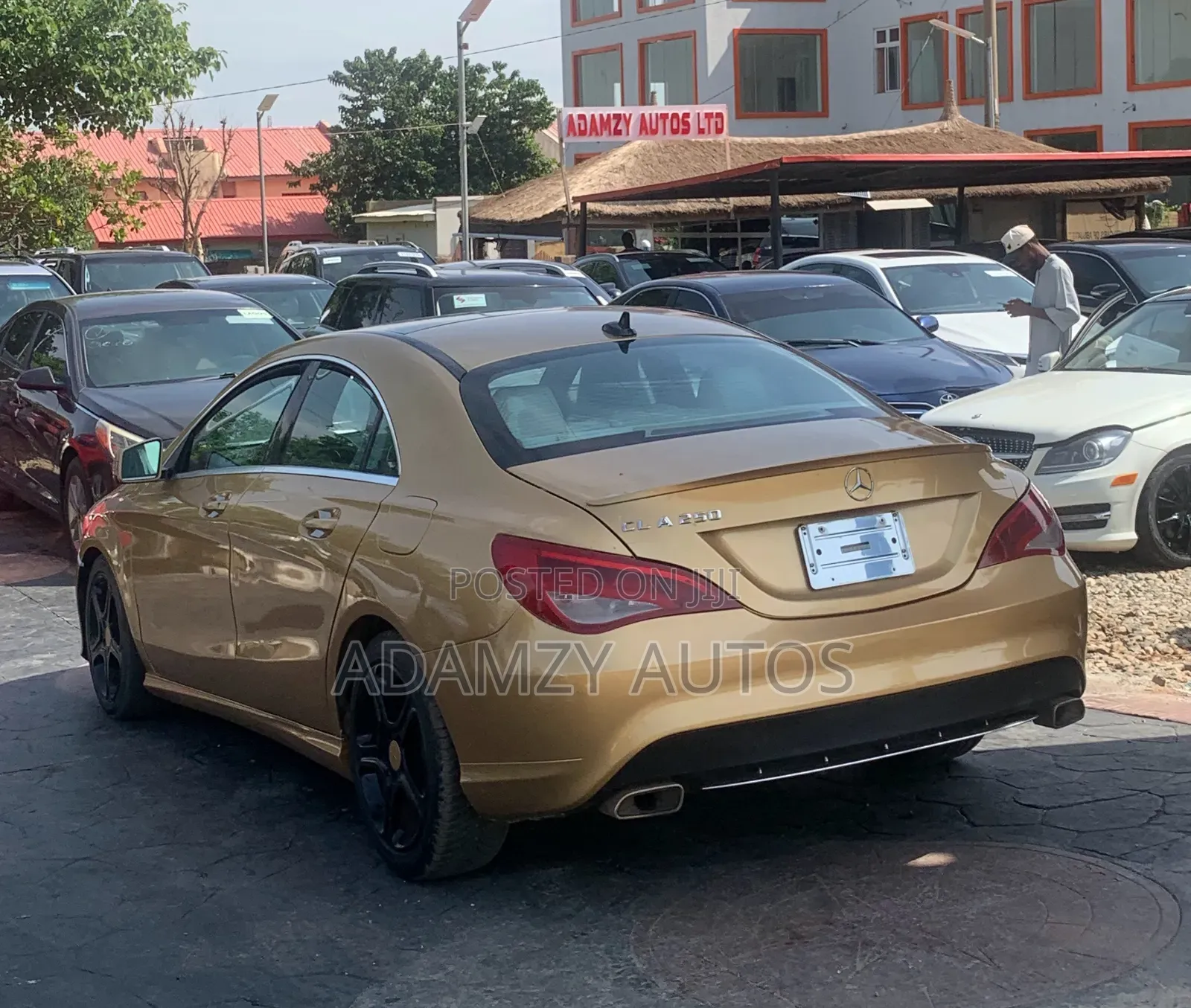 Mercedes-Benz CLA-Class 2014 Gold