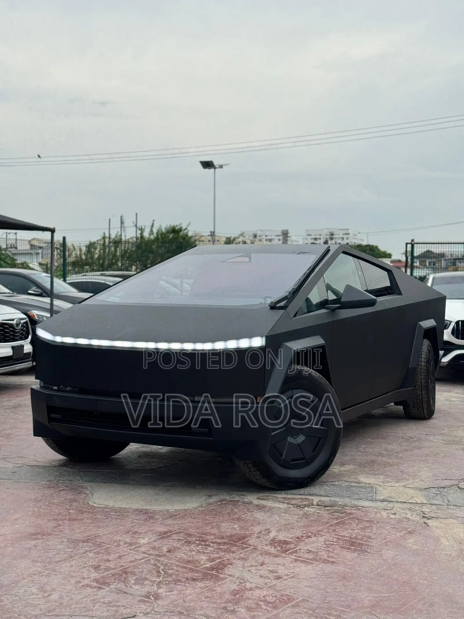 Tesla Cybertruck Cyberbeast AWD 2025 Matt Black