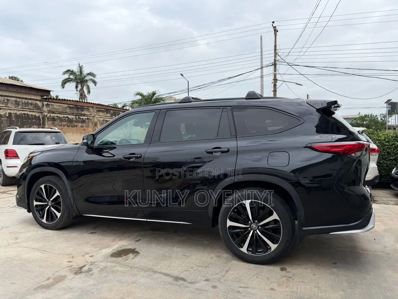 Toyota Highlander XSE 2021 Black