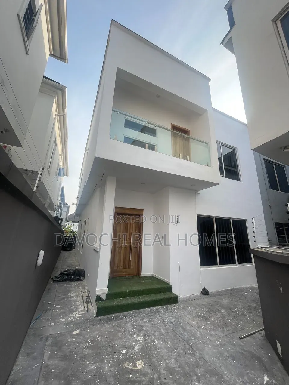 4bdrm Duplex in Lekki Phase 1 for rent