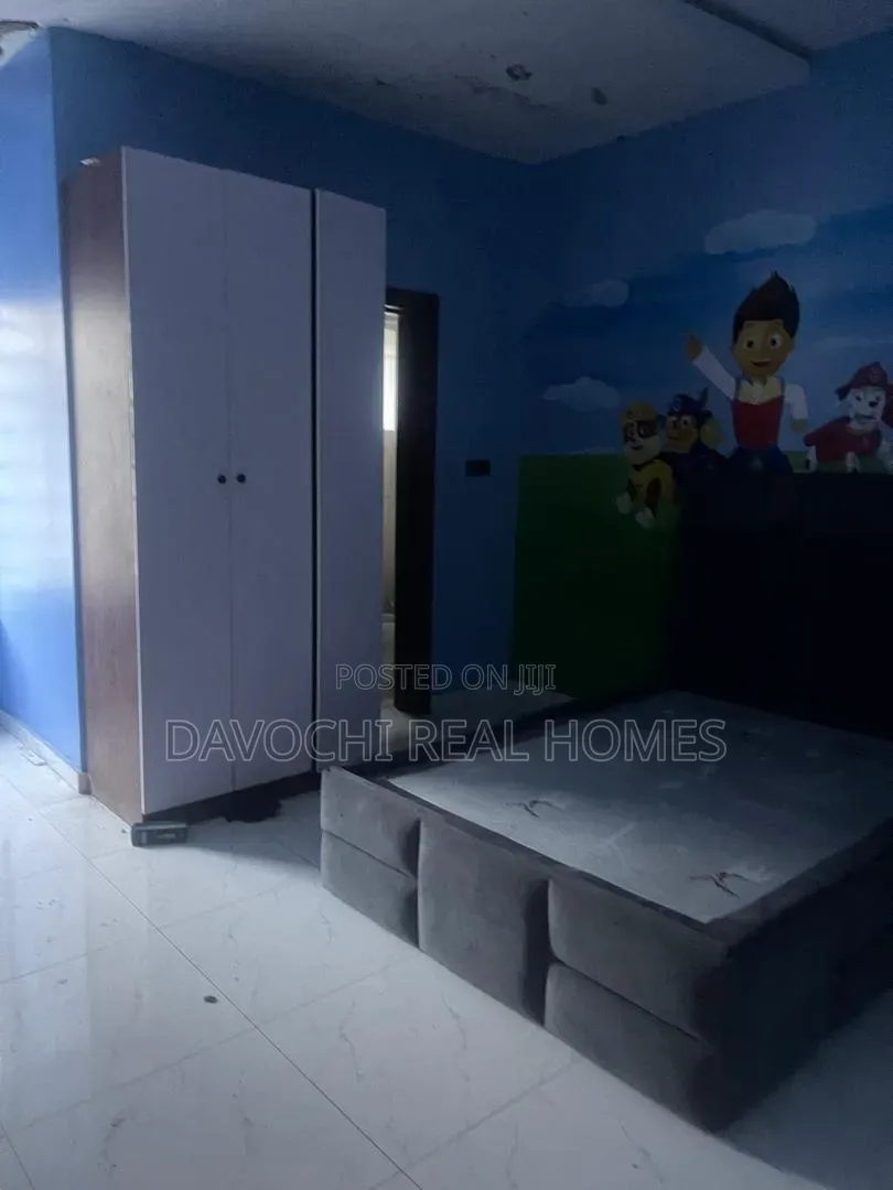 4bdrm Duplex in Lekki Phase 1 for rent
