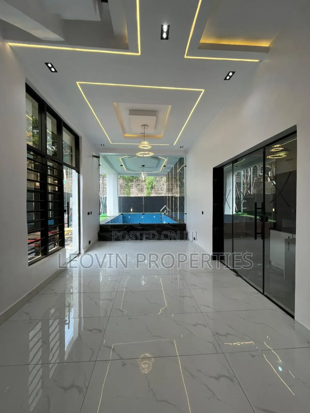 6bdrm Duplex in Chevron Luxury, Lekki Expressway for sale