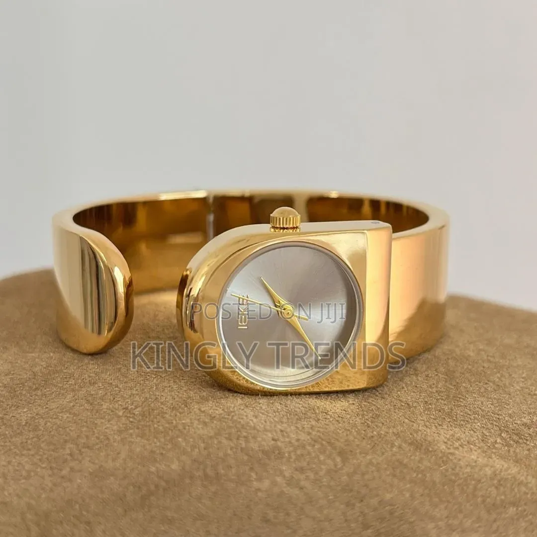 Ieke Strong Chain Wristwatch