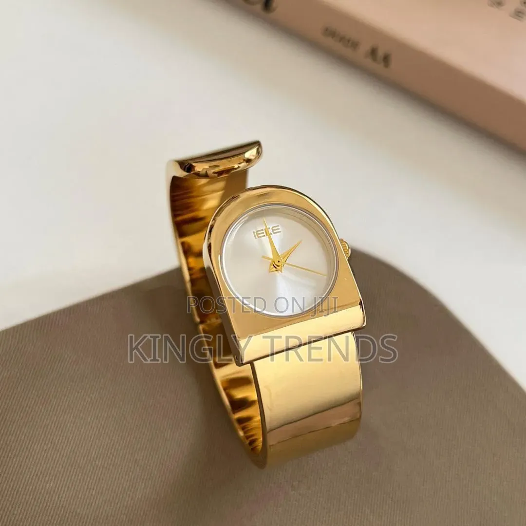 Ieke Strong Chain Wristwatch