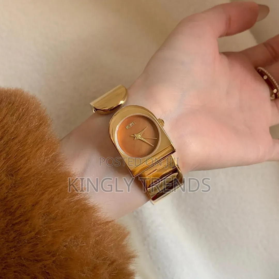 Ieke Strong Chain Wristwatch