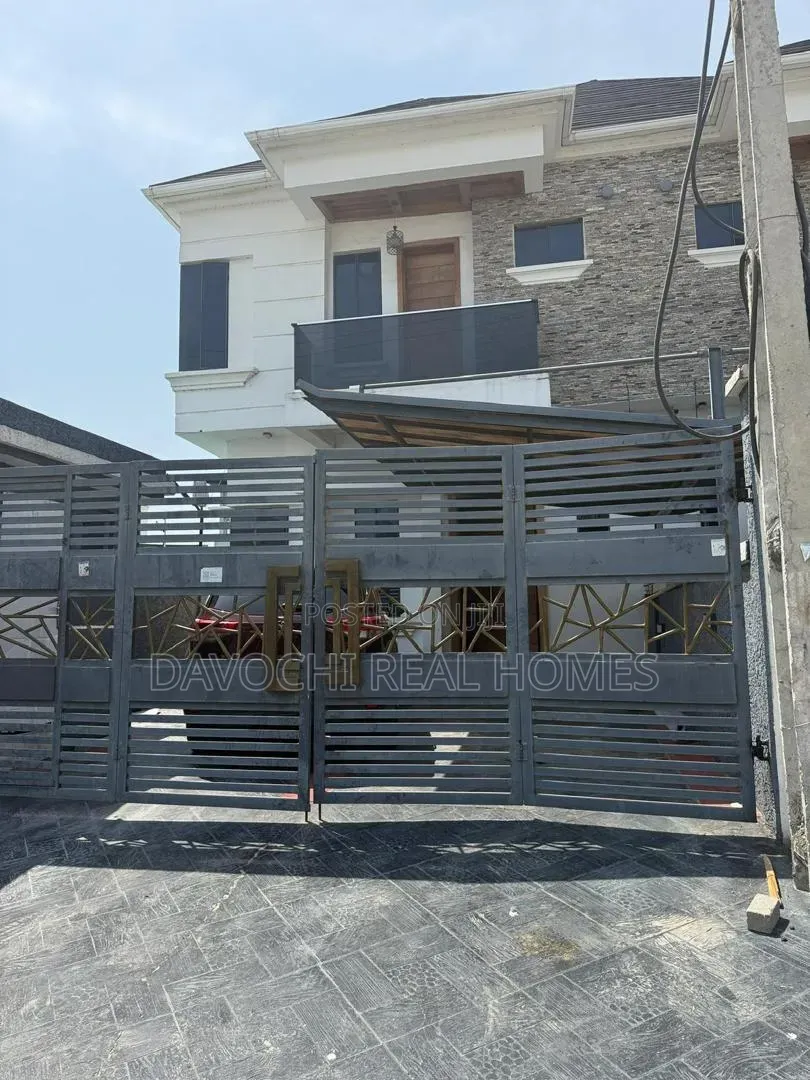 4bdrm Duplex in Lekki Phase 1 for rent
