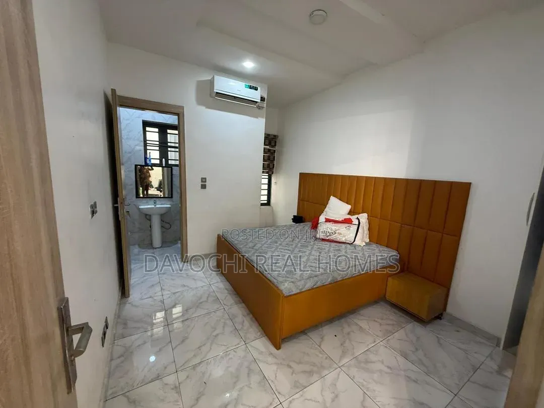 4bdrm Duplex in Lekki Phase 1 for rent