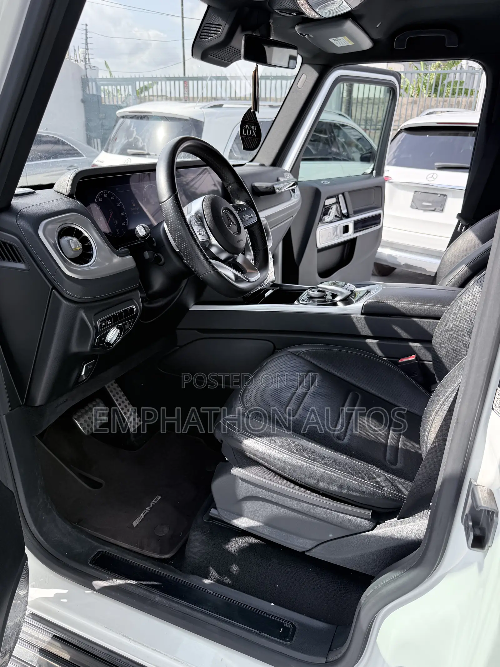 Mercedes-Benz G-Class Base G 550 AWD 2019 White